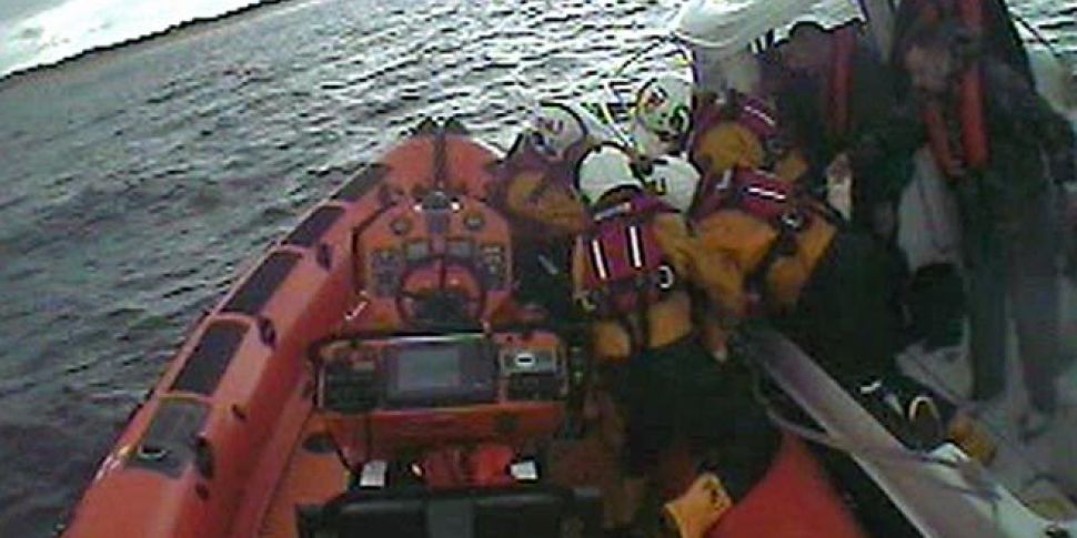 Dramatic lifeboat rescue in Do...