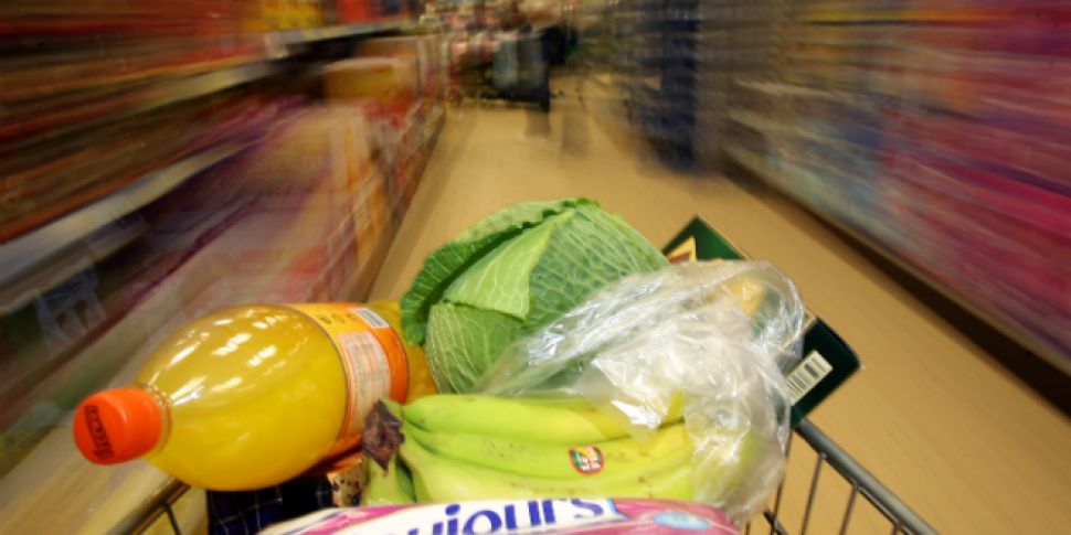 France bans supermarkets throw...