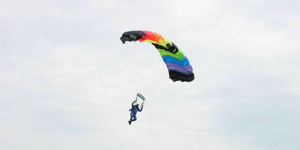 First jump: Skydiving pilot fo...