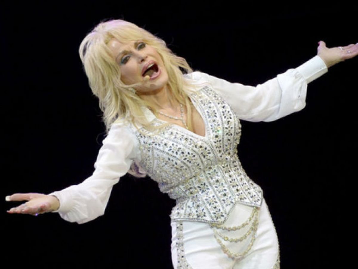 Dolly Parton postpones tour, blames breasts - Pelican Parts Forums