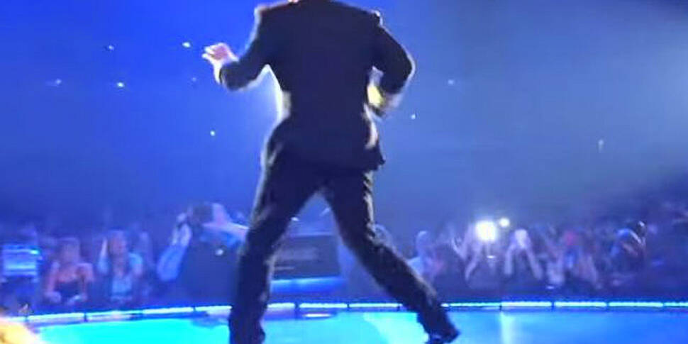 Robbie Williams breaks fan&...