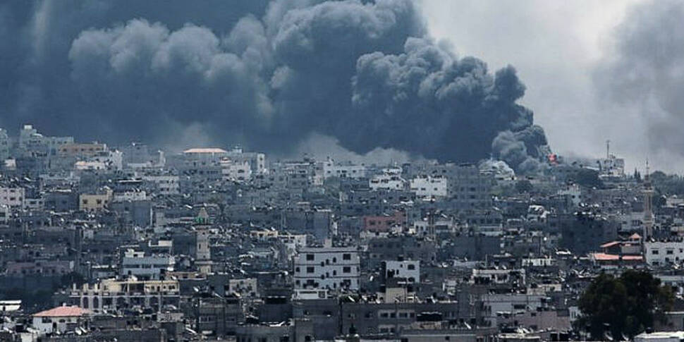 62 killed as Israel attacks Ga...