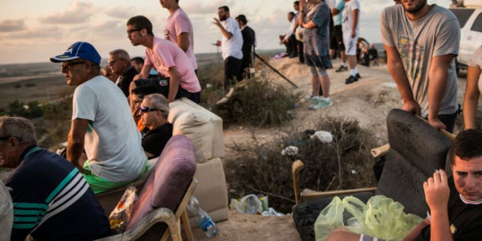 Israelis set up more couches t...