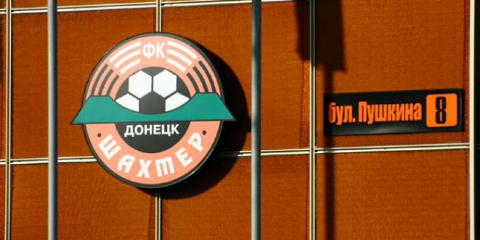 Shakhtar Donetsk warns six sta...