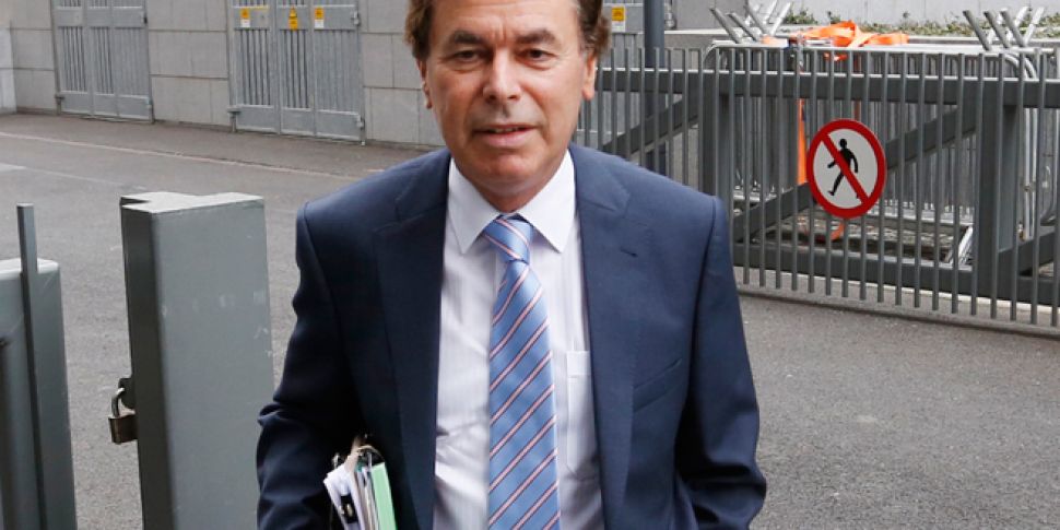 Alan Shatter takes court chall...