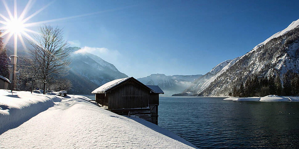 Baby born in Austrian Alps mea...