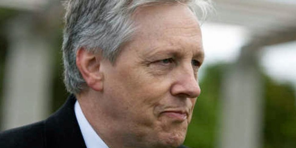 Peter Robinson to hold talks w...