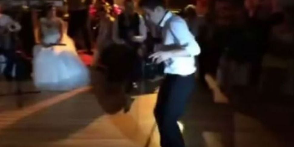 Irish dancer floors wedding gu...