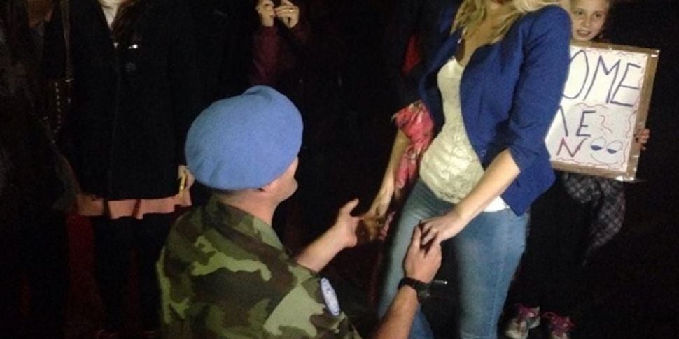Irish soldier proposes to girl...