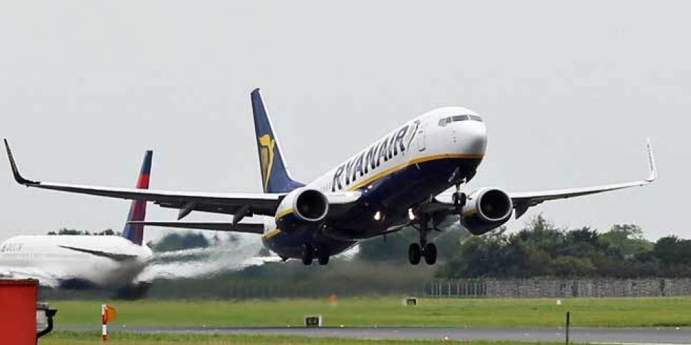 Ryanair flight makes emergency...