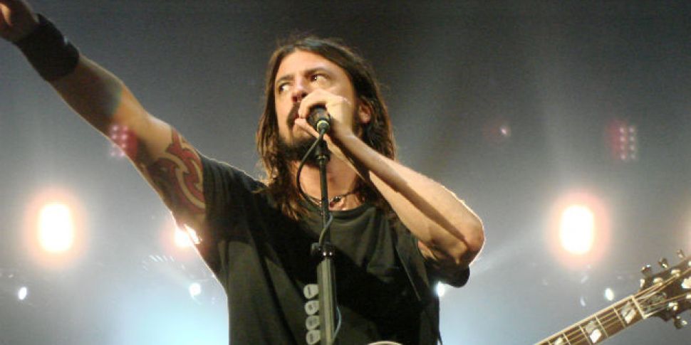 VIDEO: Foo Fighters create imp...
