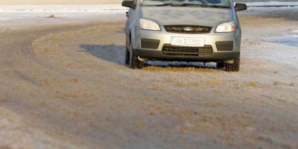 Drivers warned of icy roads ac...