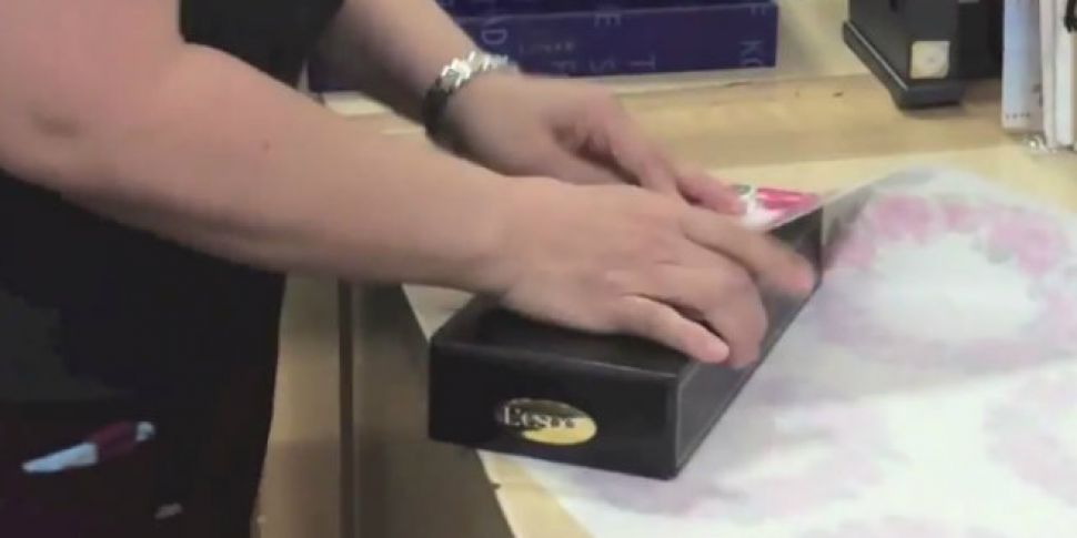 VIDEO: This gift wrapping tric...