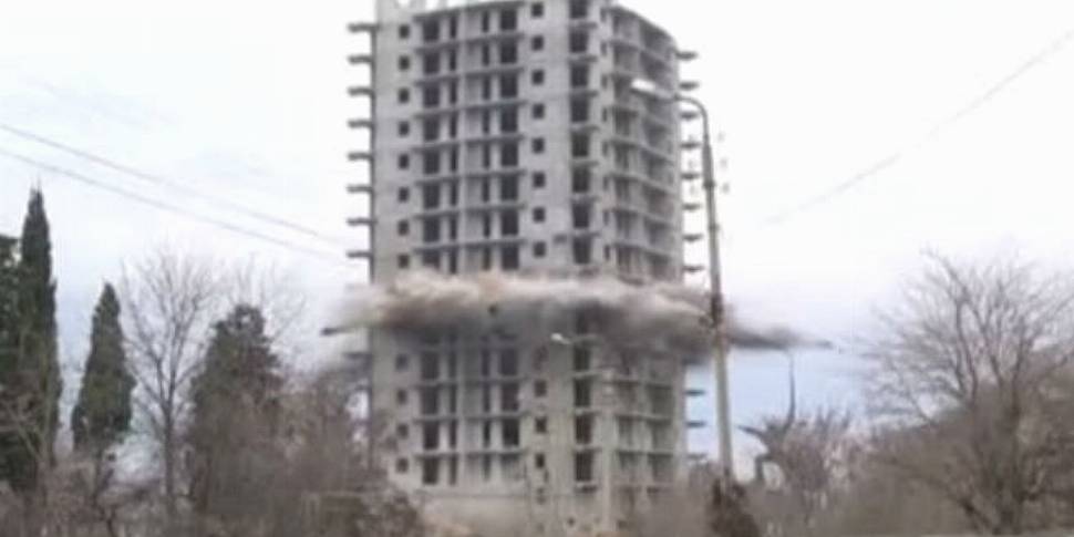 VIDEO: Building demolition doe...