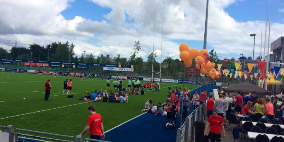 Crowds attend tag-rugby fundra...