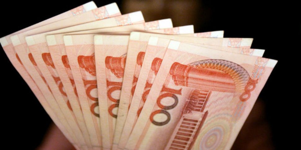 China devalues Yuan for second...