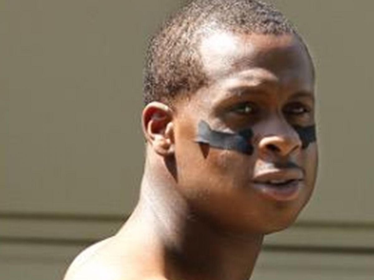 Geno Smith opts for jaw surgery after getting second medical opinion - ABC7  New York