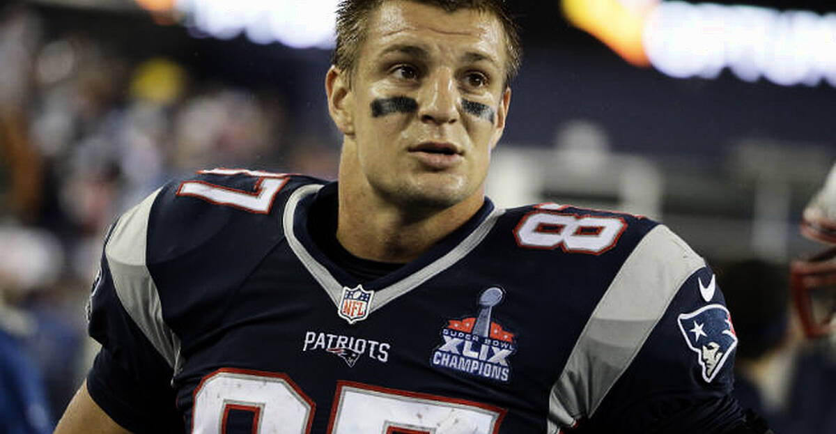 Rob Gronkowski scores three touchdowns as the Patriots start with a win ...