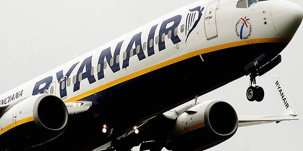 Ryanair flight to Manchester e...