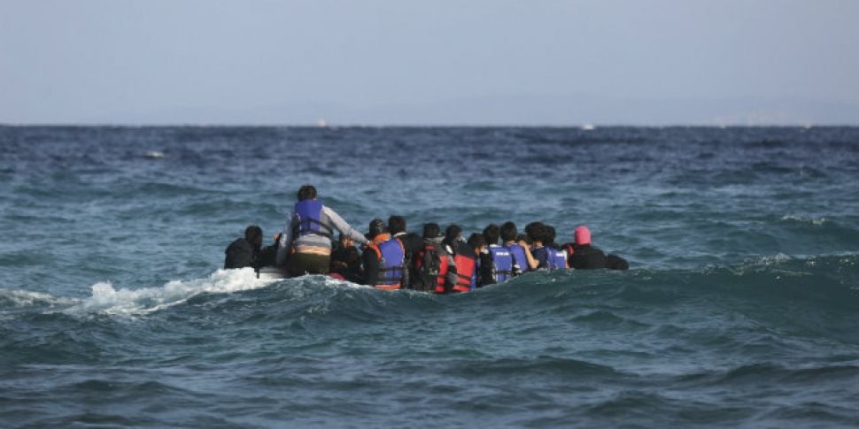 11 refugees drown after boat c...