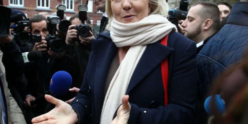 Front National leads in exit p...