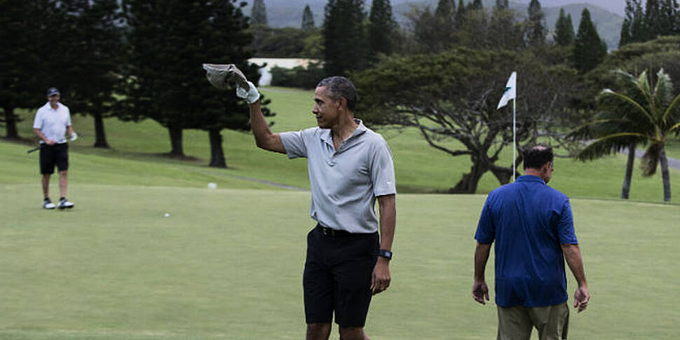 WATCH: President Obama sinks a...