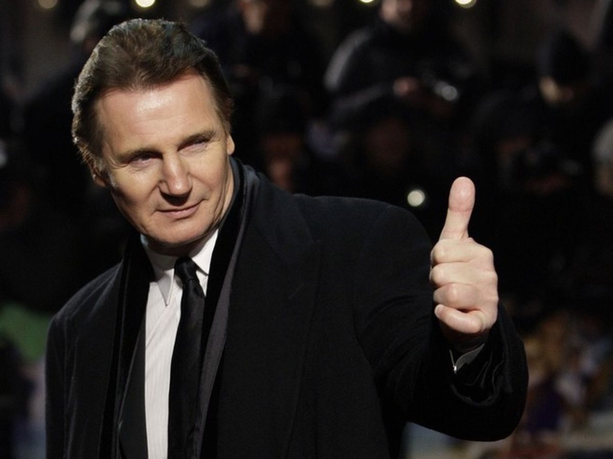 Liam Neeson attempts to remain Politically Correct on Aslan - Narnia Fans