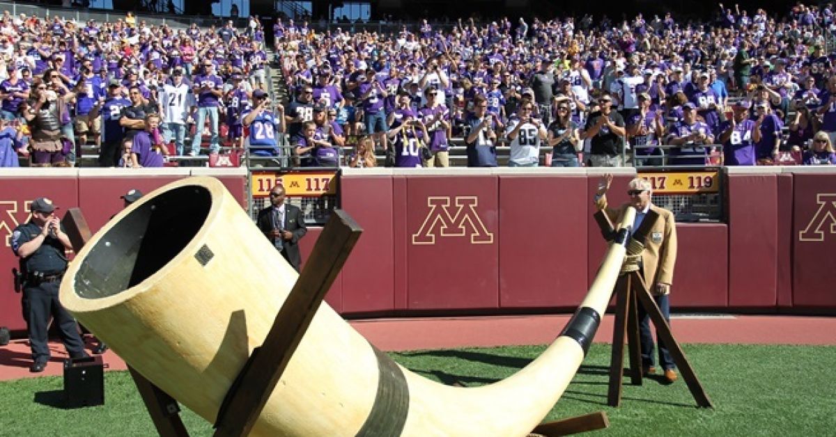 It was so cold in Minnesota, the Vikings' Gjallarhorn cracked in two