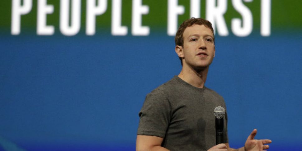 Facebook launches journalism p...