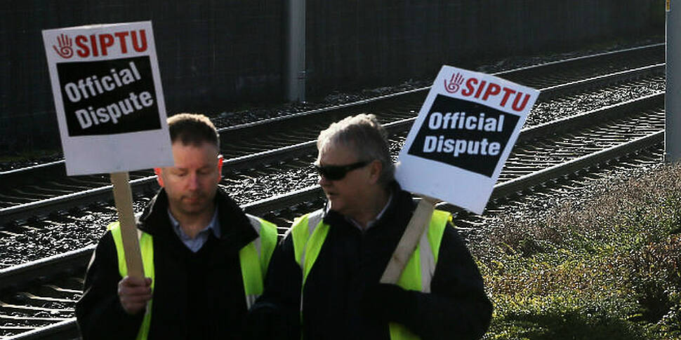 Both sides in Luas dispute cau...