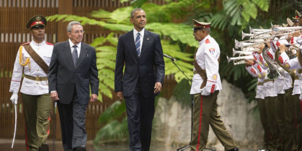 Barack Obama meets with Raul C...