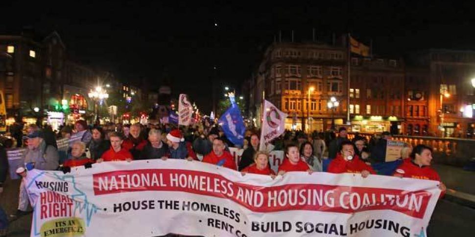 Hundreds attend anti-homelessn...