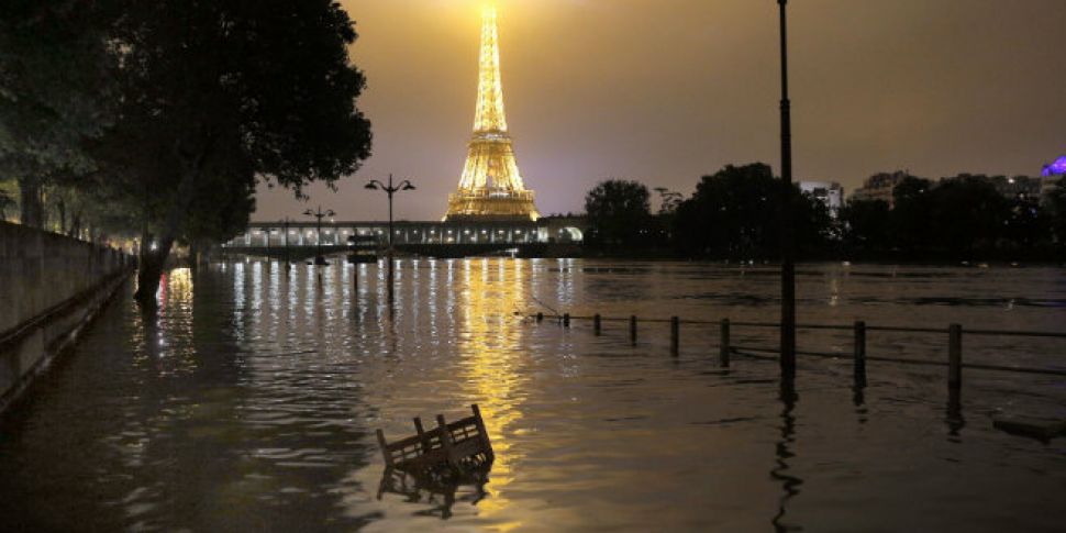 Water levels on River Seine in...