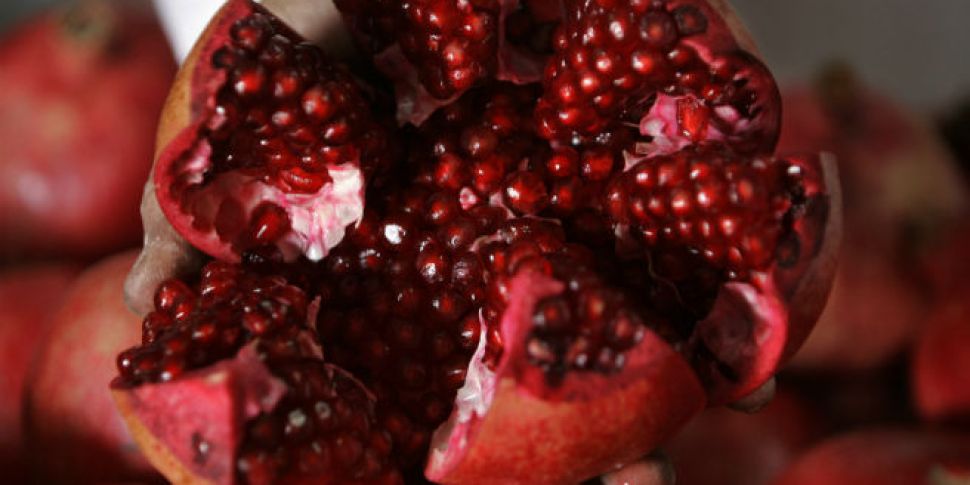 Pomegranates could keep you lo...