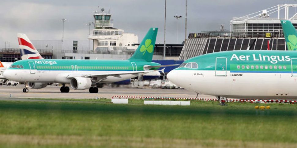 Aer Lingus offers refund for c...