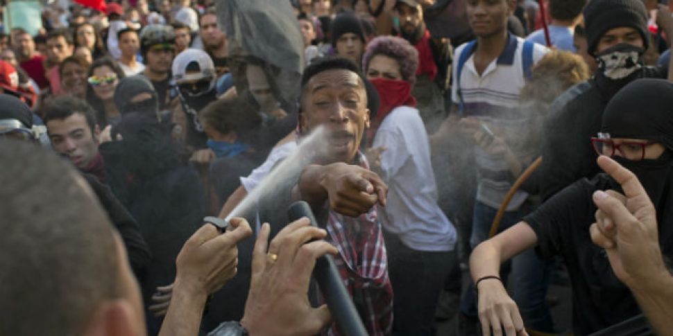 Protests in Rio as police make...