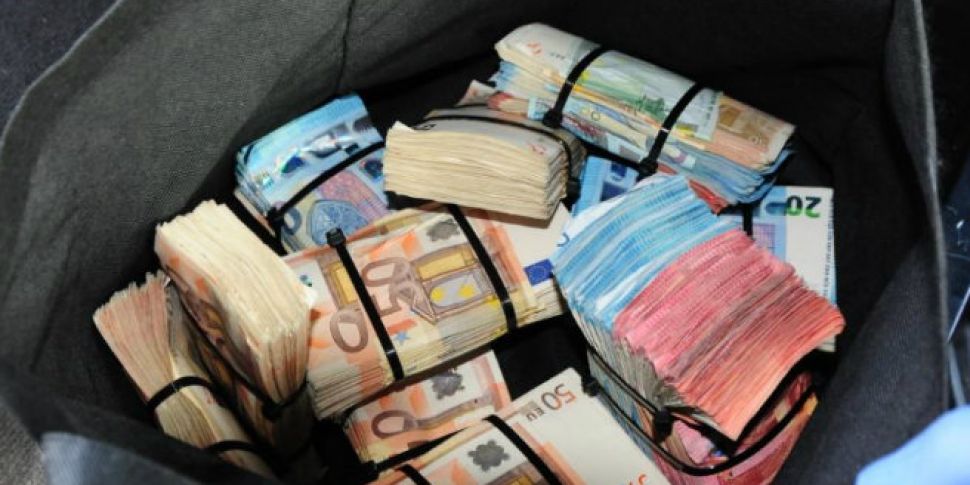Gardaí seize €200,000 in cash...