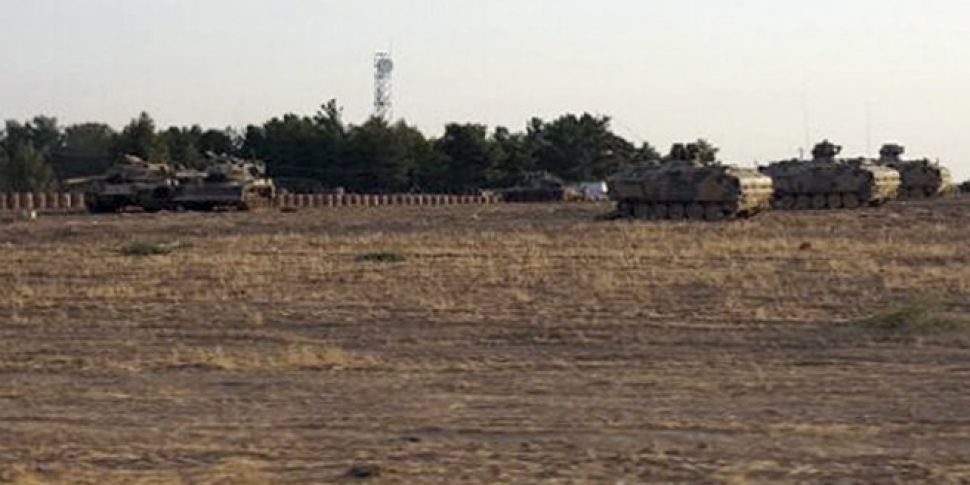 Turkish tanks cross into north...