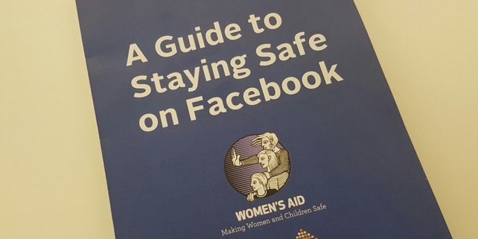 Facebook and Women&#39;s A...