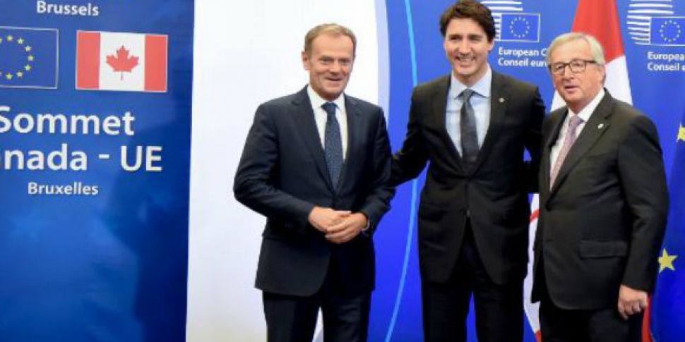 EU and Canadian leaders sign &...