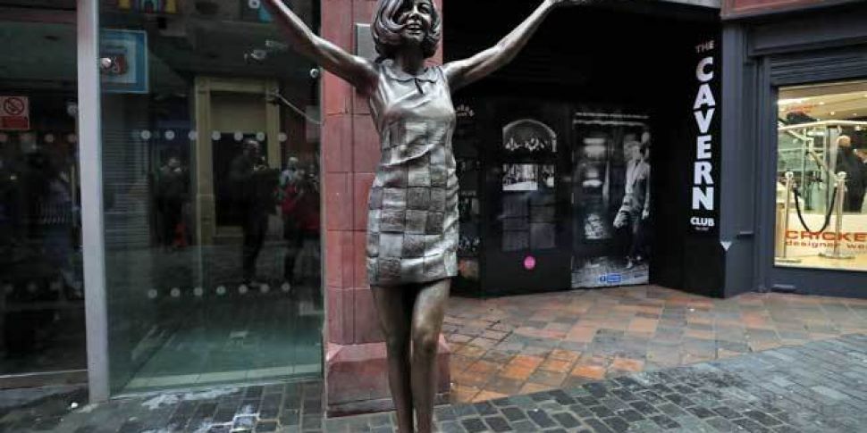 Statue of Cilla Black unveiled...