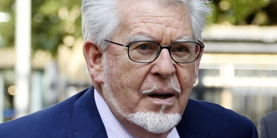 Rolf Harris cleared of sex ass...