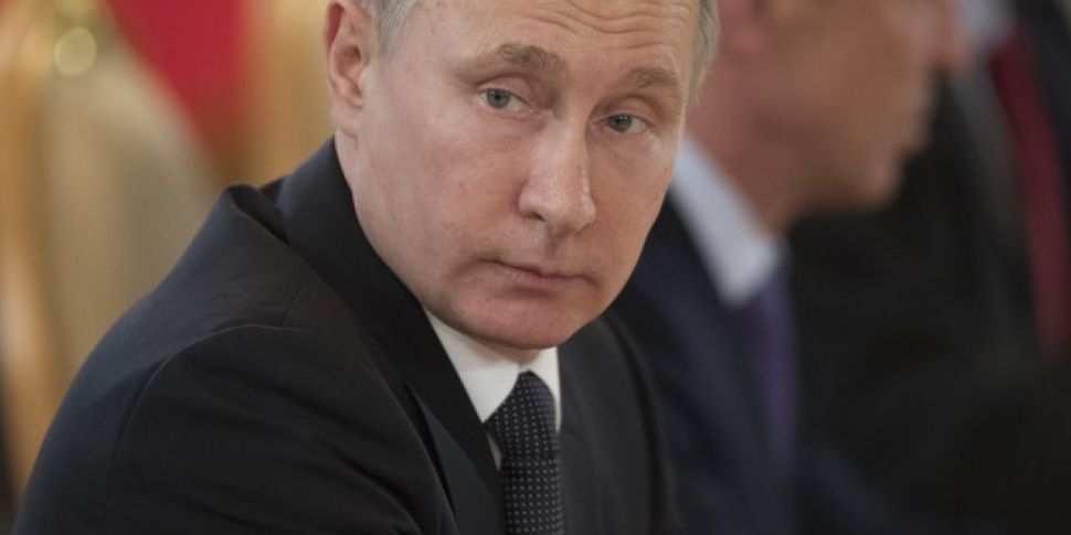 Vladimir Putin sworn in as Rus...