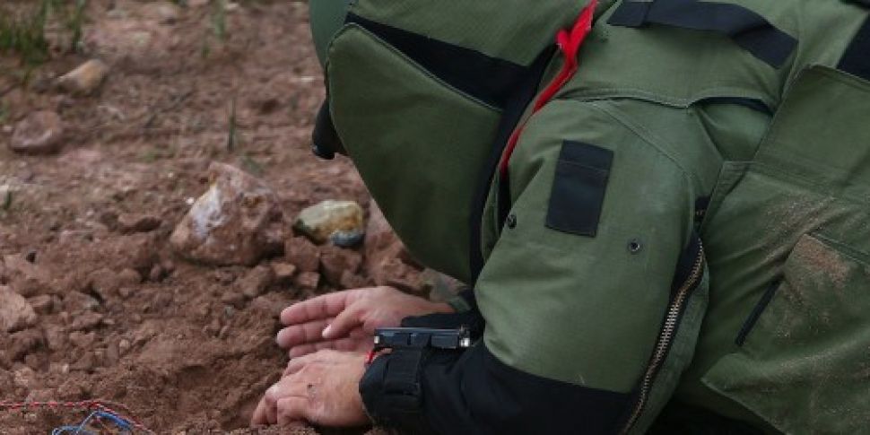 Hand grenade found in south Du...
