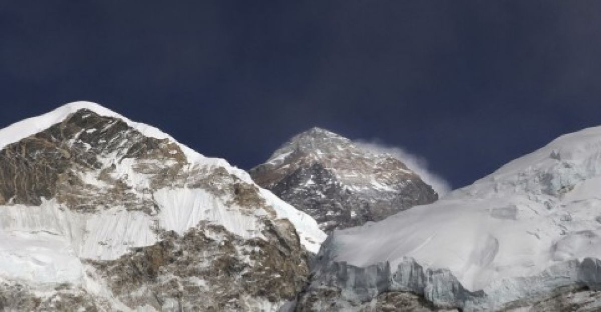 Four Climbers Found Dead In Tent On Mount Everest Newstalk 