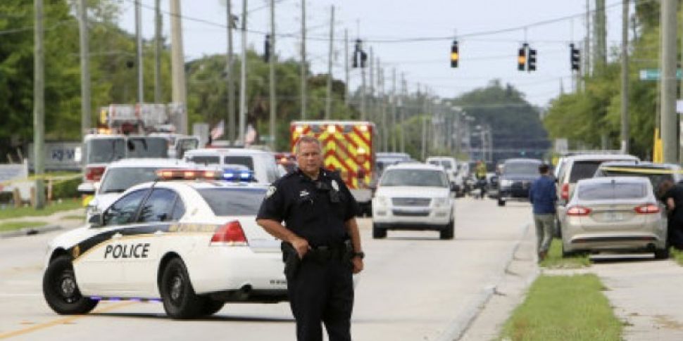 6 killed in Orlando shooting i...