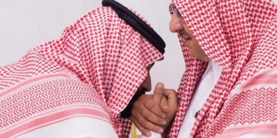 Saudi king clears path to thro...