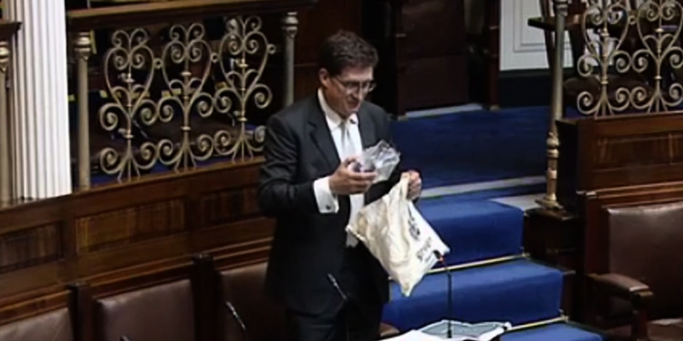 WATCH: Eamon Ryan empties rubb...