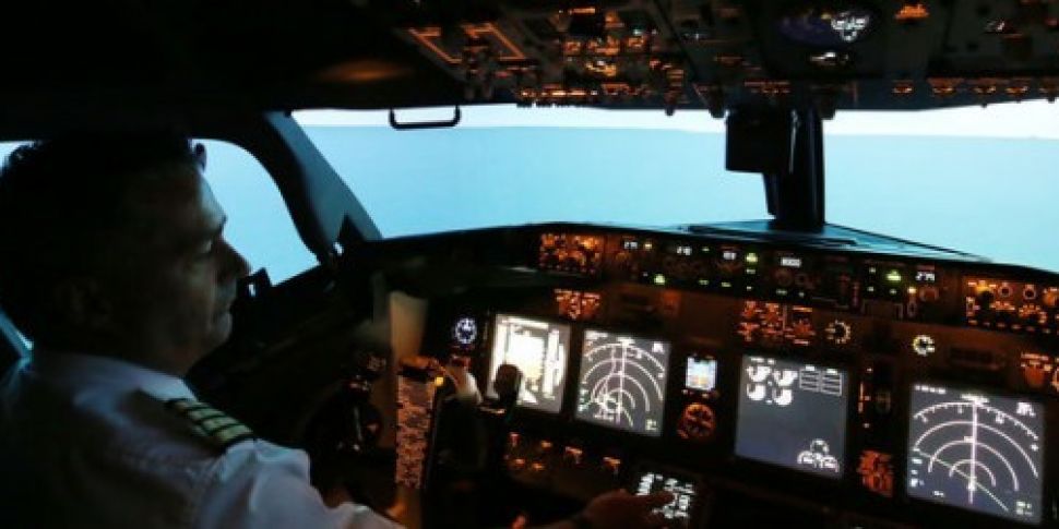 Ryanair offers pilots €12,000...