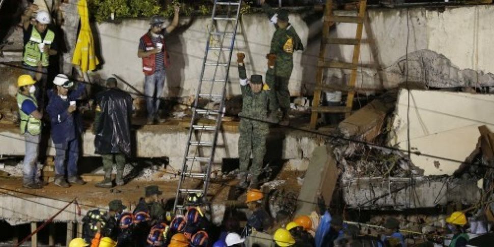 Mexico rescue teams in frantic...